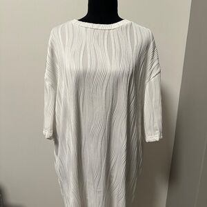 *SHEIN* White Short Sleeve Textured Shirt Size XXL